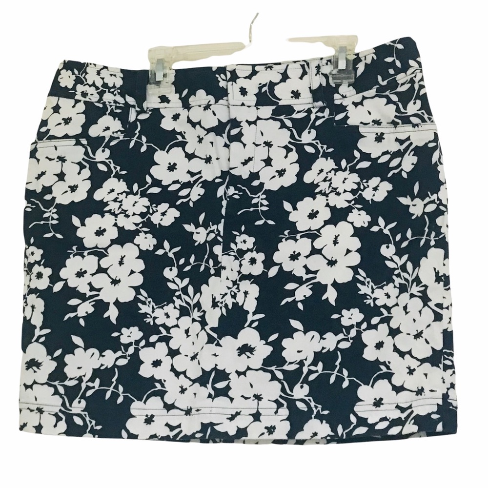 Chaps Navy and white floral print skirt 12P